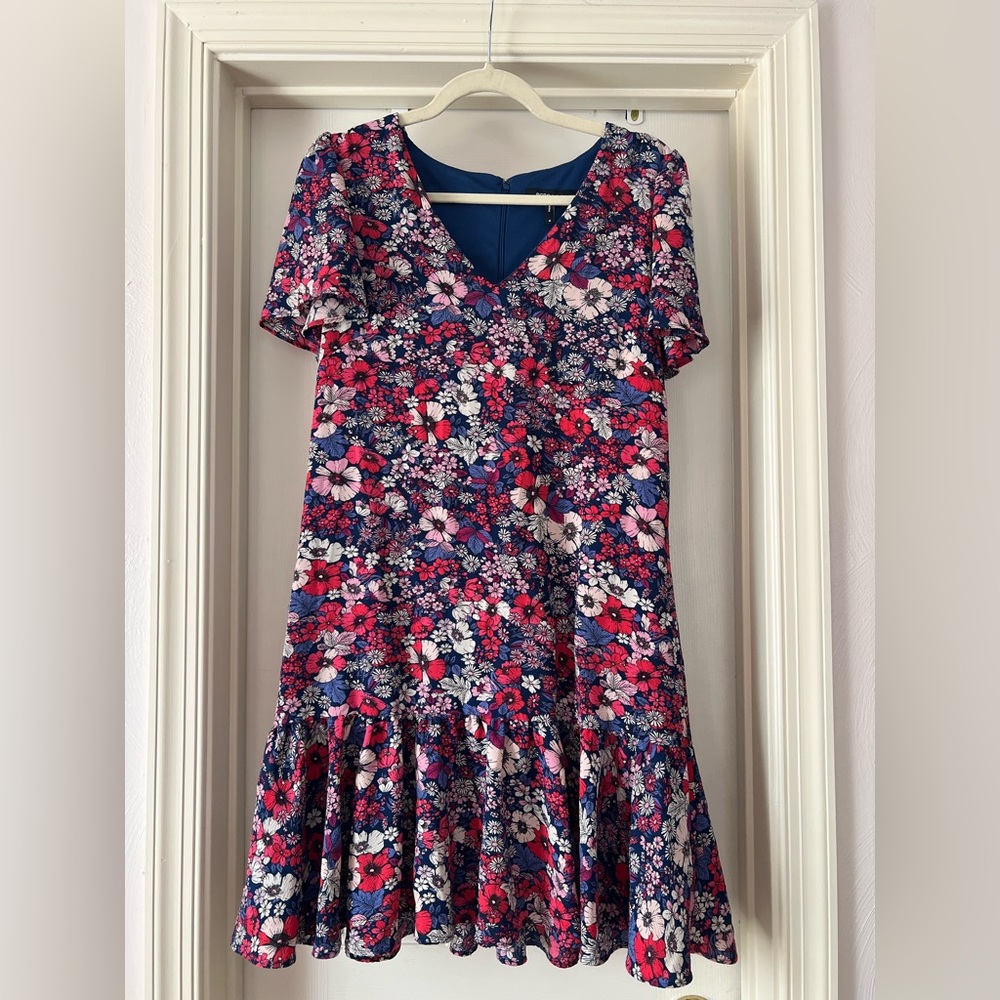 EUC BCBG Paris Women’s Flounce Dress